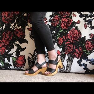 Platform sandals